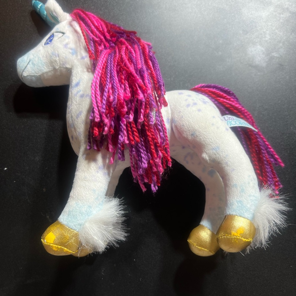Uni the Unicorn with brushable hair Toy